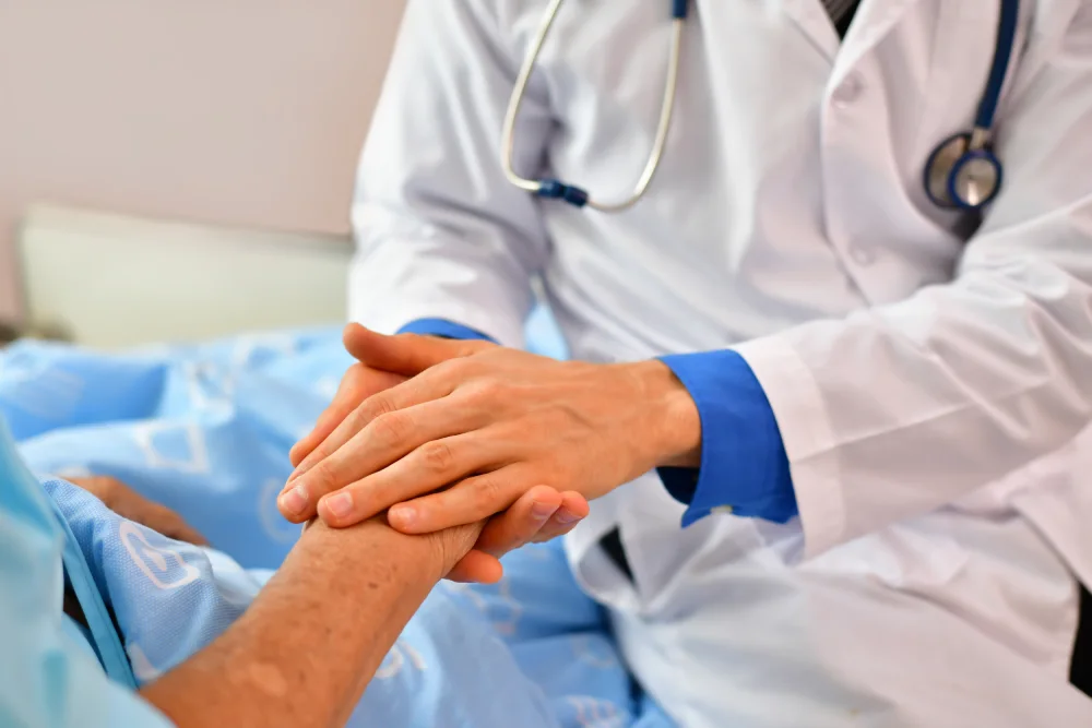 Doctor consoldating at soukhya with care